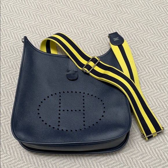 HERMES Evelyne Poche III 29 - Picture 6 of 14